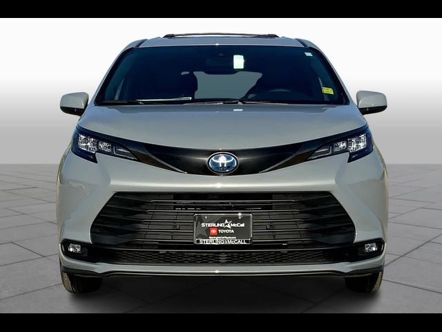 2024 Toyota Sienna Woodland Edition