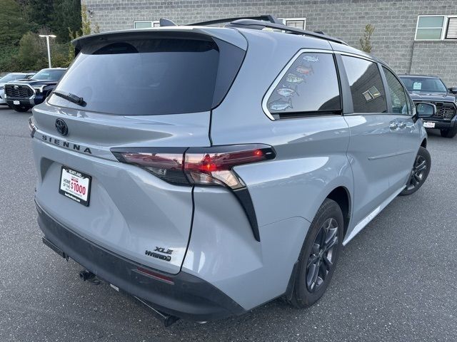 2024 Toyota Sienna Woodland Edition