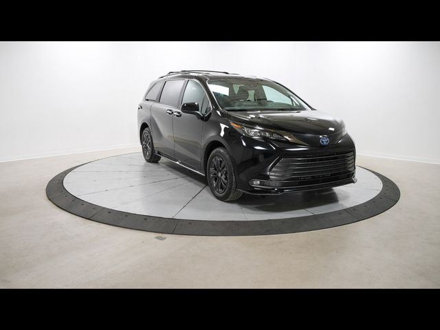 2024 Toyota Sienna Woodland Edition