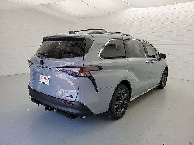 2024 Toyota Sienna Woodland Edition