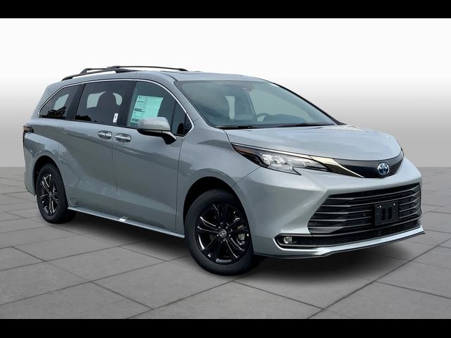 2024 Toyota Sienna Woodland Edition