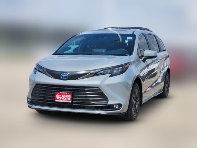 2024 Toyota Sienna Woodland Edition