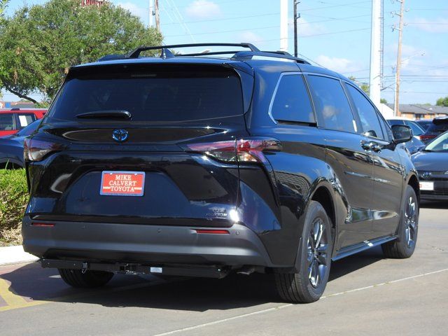 2024 Toyota Sienna Woodland Edition