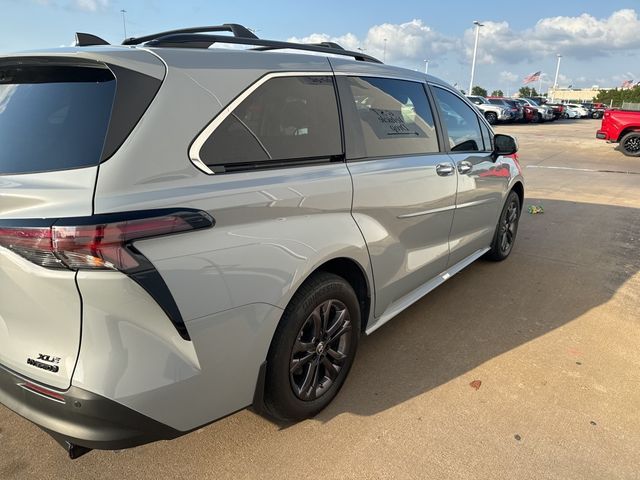 2024 Toyota Sienna Woodland Edition