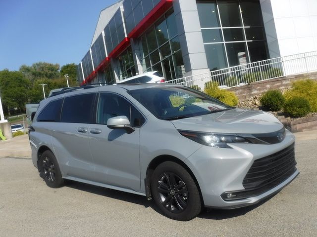 2024 Toyota Sienna Woodland Edition