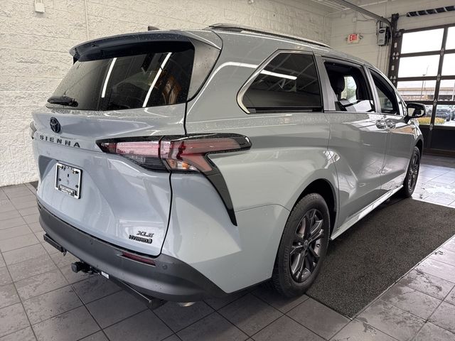 2024 Toyota Sienna Woodland Edition