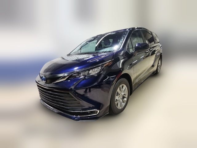 2024 Toyota Sienna XLE