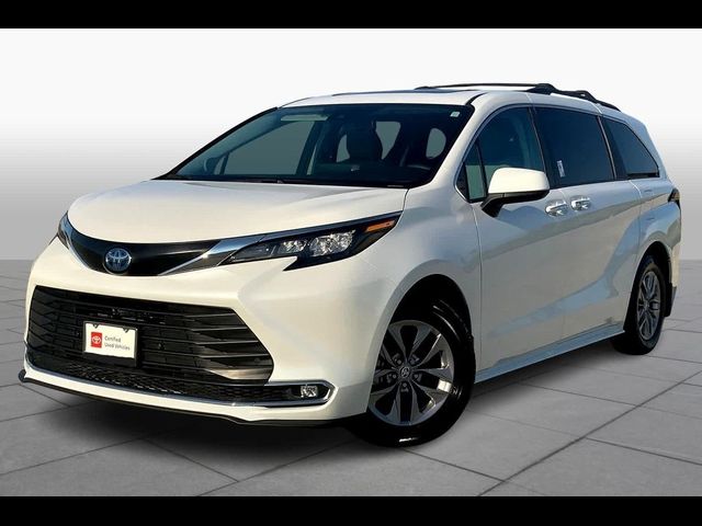 2024 Toyota Sienna XLE