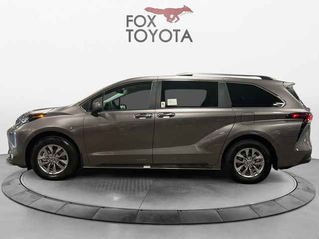 2024 Toyota Sienna XLE