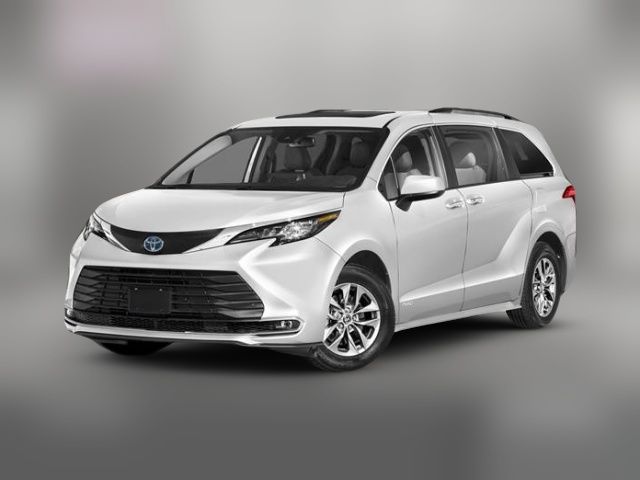 2024 Toyota Sienna XLE