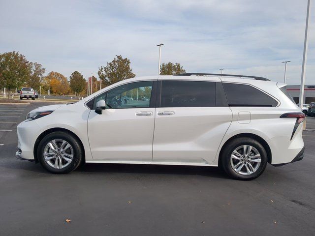 2024 Toyota Sienna XLE