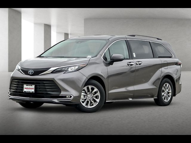 2024 Toyota Sienna XLE