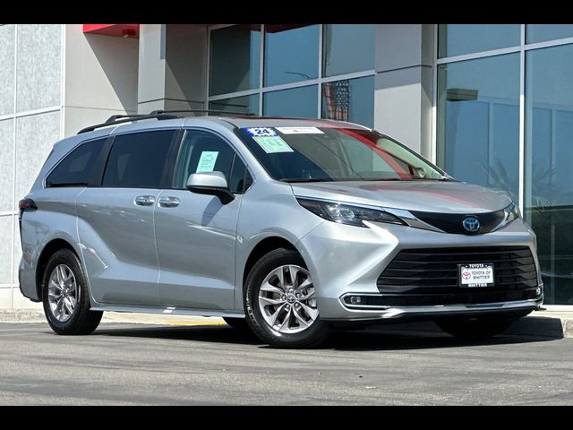 2024 Toyota Sienna XLE