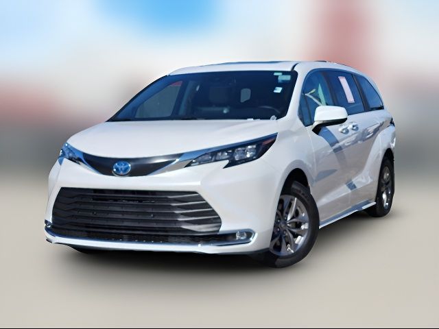 2024 Toyota Sienna XLE