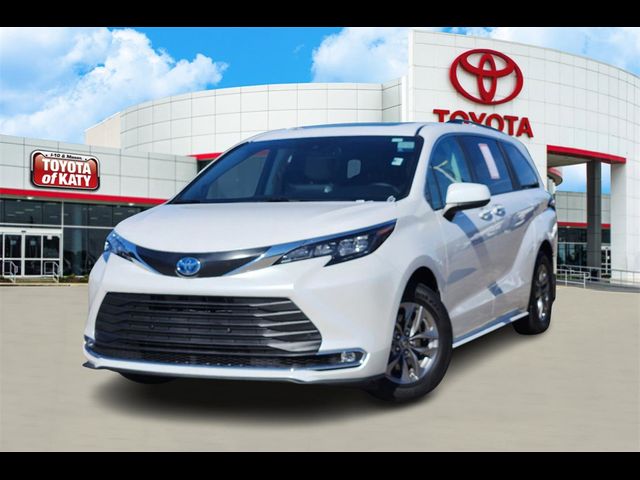 2024 Toyota Sienna XLE