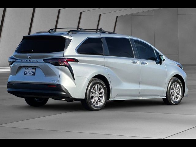 2024 Toyota Sienna XLE