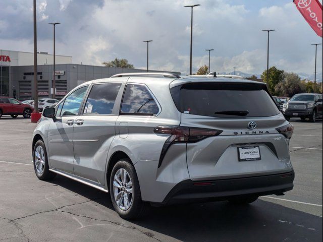 2024 Toyota Sienna XLE