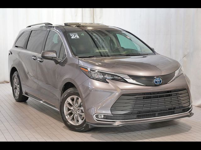 2024 Toyota Sienna XLE