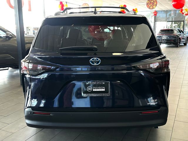 2024 Toyota Sienna XLE