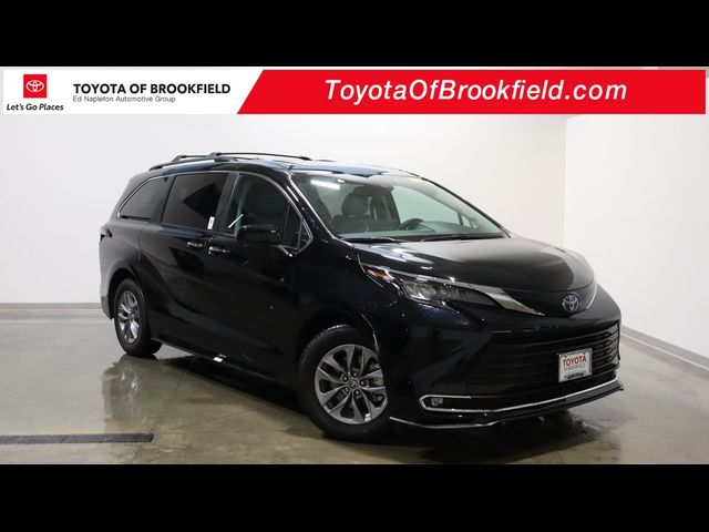 2024 Toyota Sienna XLE