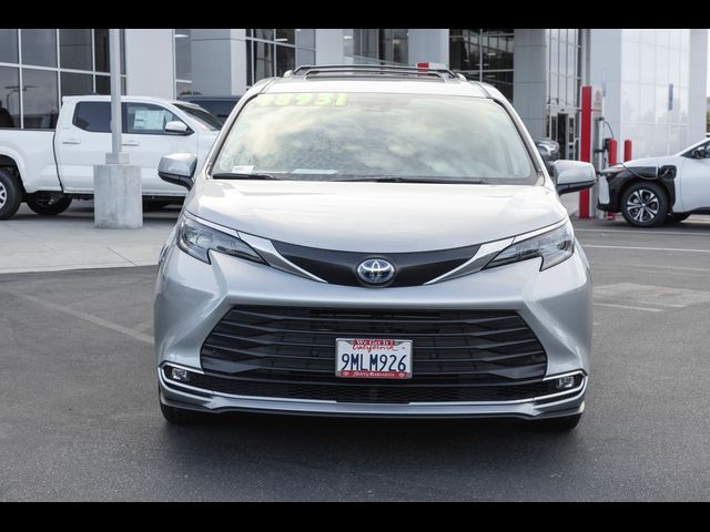 2024 Toyota Sienna XLE