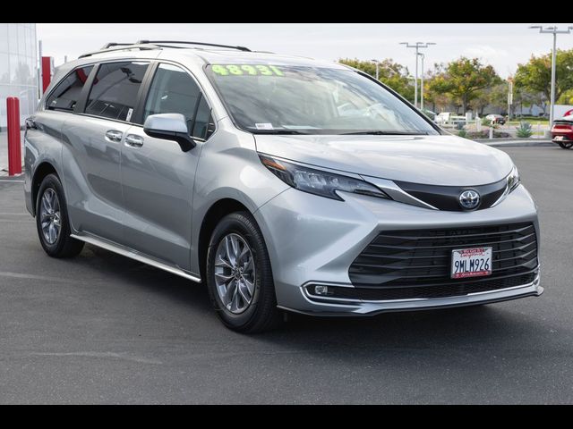 2024 Toyota Sienna XLE