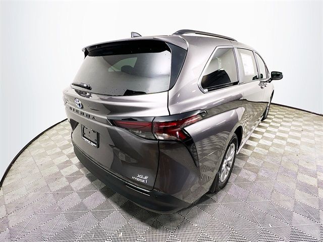 2024 Toyota Sienna XLE