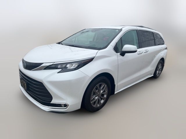 2024 Toyota Sienna XLE