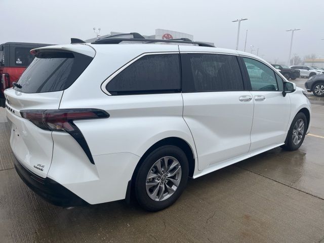 2024 Toyota Sienna XLE