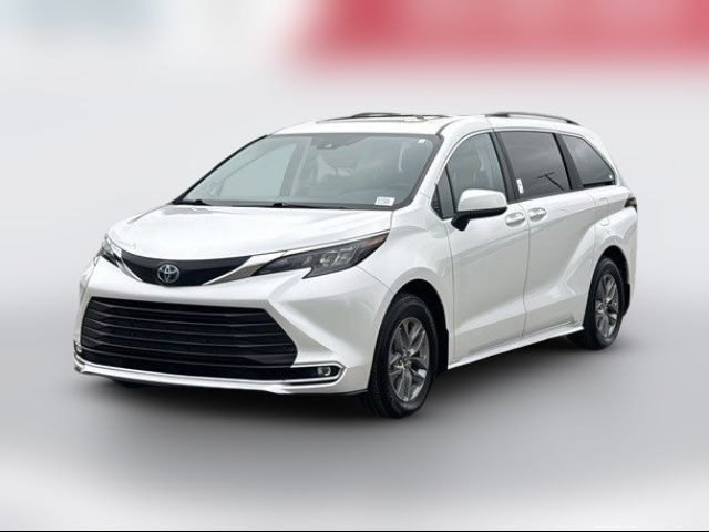 2024 Toyota Sienna XLE