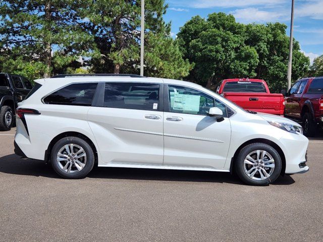 2024 Toyota Sienna XLE