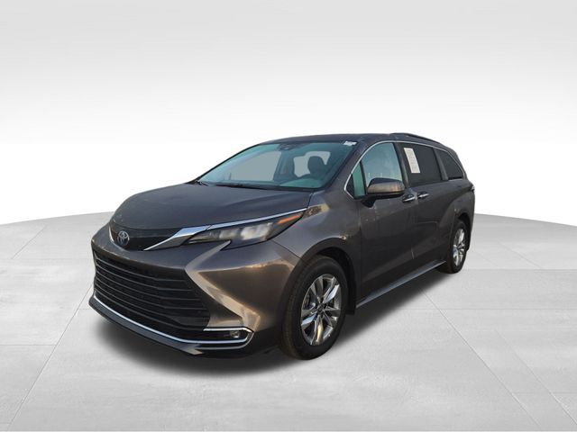 2024 Toyota Sienna XLE