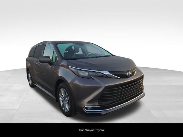 2024 Toyota Sienna XLE