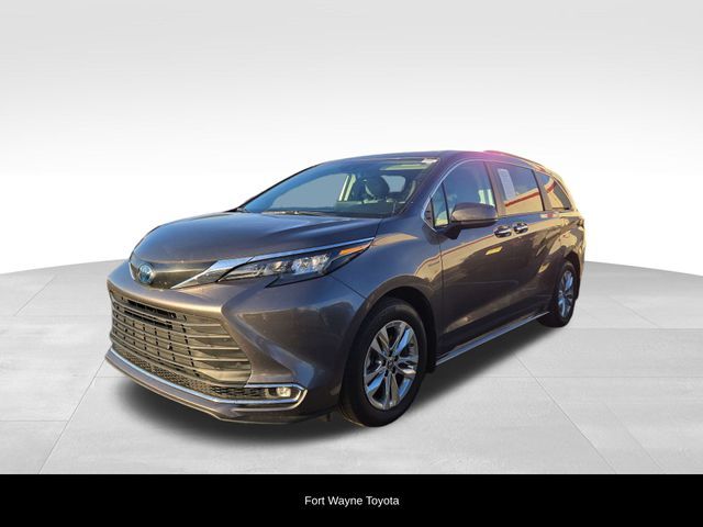 2024 Toyota Sienna XLE