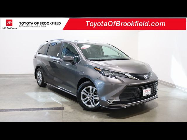 2024 Toyota Sienna XLE