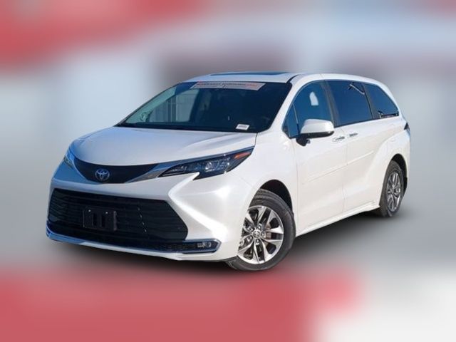 2024 Toyota Sienna XLE