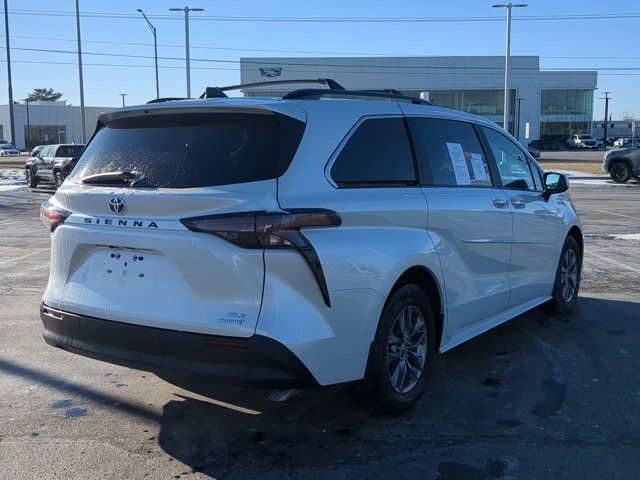 2024 Toyota Sienna XLE