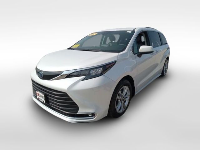 2024 Toyota Sienna XLE