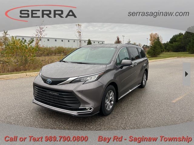 2024 Toyota Sienna XLE