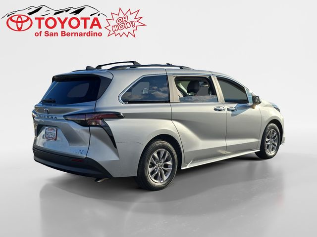 2024 Toyota Sienna XLE