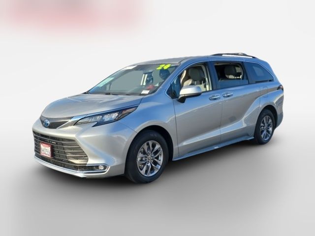 2024 Toyota Sienna XLE