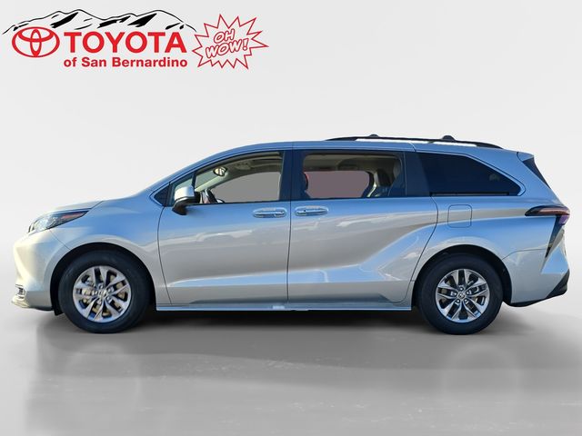 2024 Toyota Sienna XLE