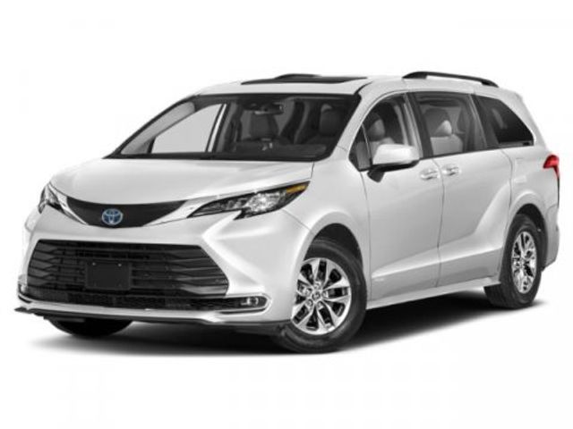 2024 Toyota Sienna XLE