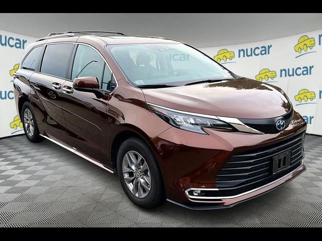 2024 Toyota Sienna XLE