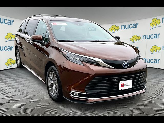 2024 Toyota Sienna XLE