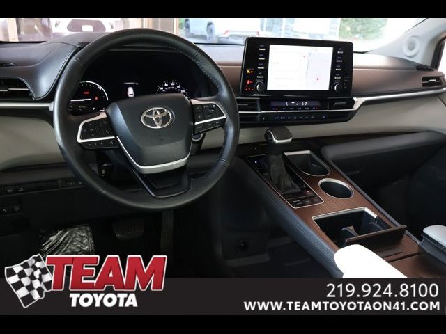 2024 Toyota Sienna XLE