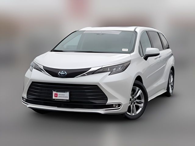 2024 Toyota Sienna XLE