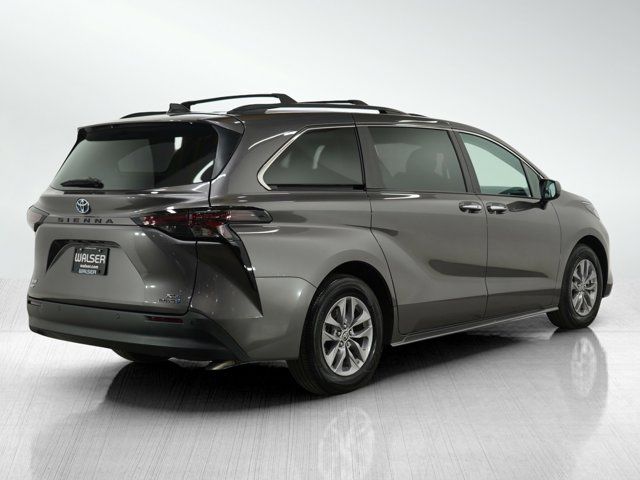 2024 Toyota Sienna XLE