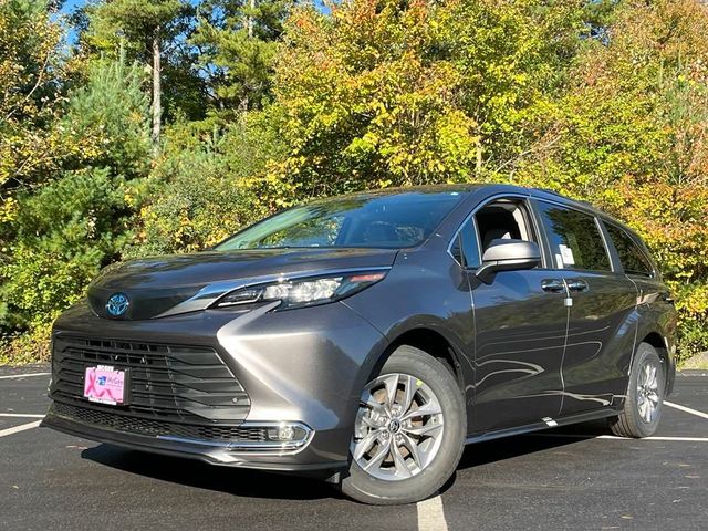 2024 Toyota Sienna XLE