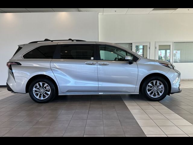 2024 Toyota Sienna XLE